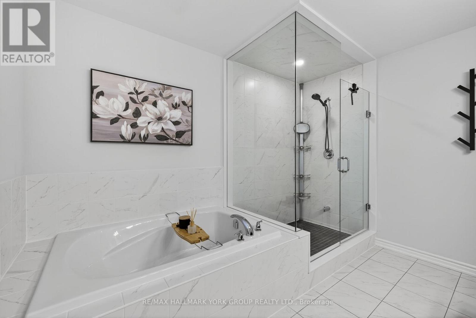 20 Gord Matthews Way, Uxbridge, ON - Indoor Photo Showing Bathroom