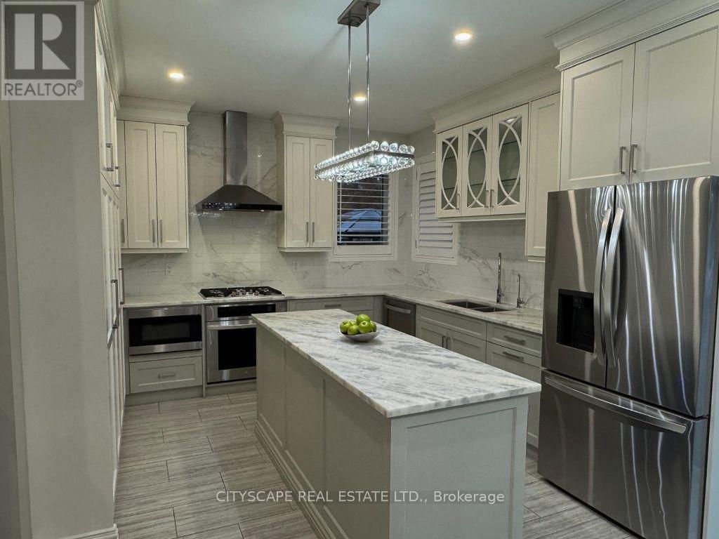 2449 Auckland Drive, Burlington, ON - Indoor Photo Showing Kitchen With Double Sink With Upgraded Kitchen