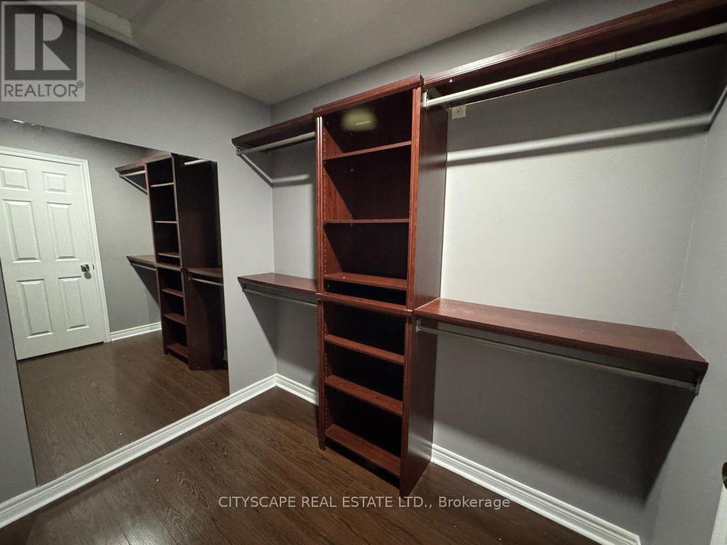 2449 Auckland Drive, Burlington, ON - Indoor