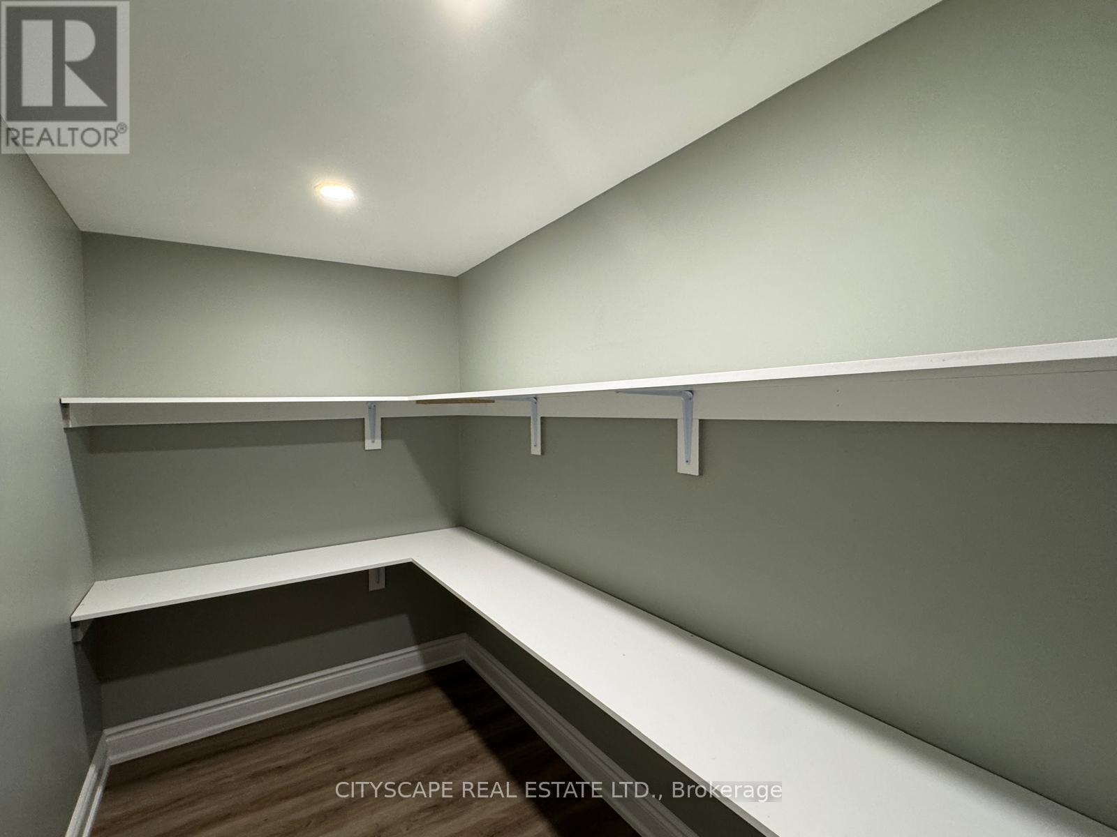 2449 Auckland Drive, Burlington, ON - Indoor With Storage