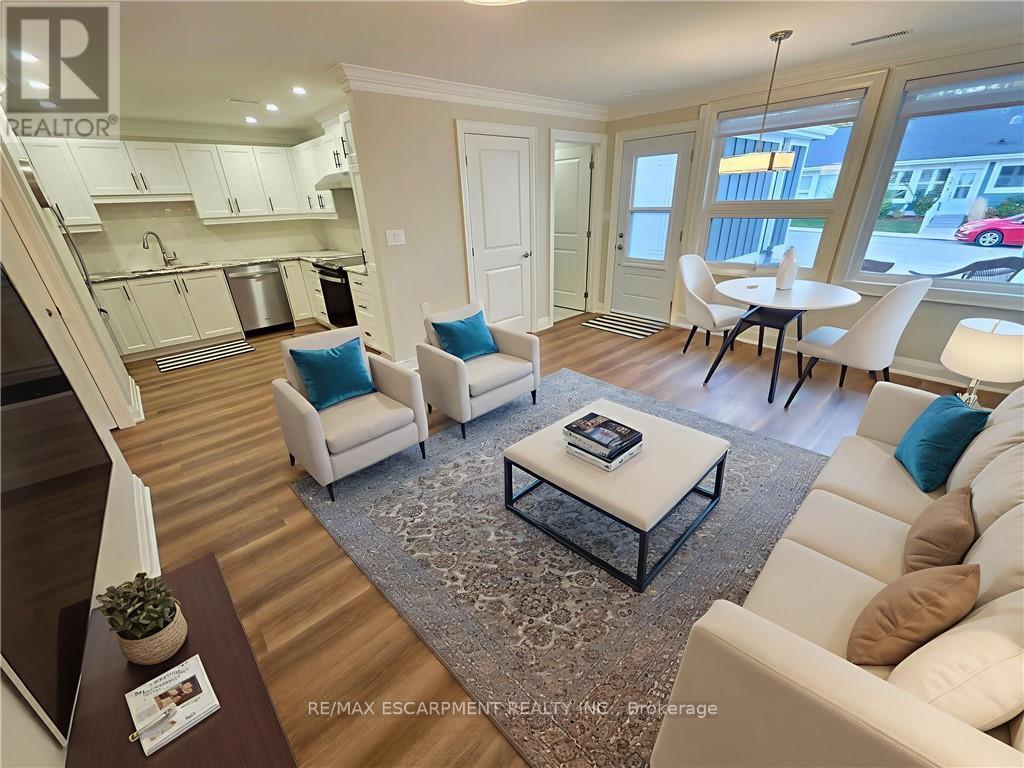 This room was virtually staged. - 59 Szollosy Circle, Hamilton, ON - Indoor Photo Showing Living Room