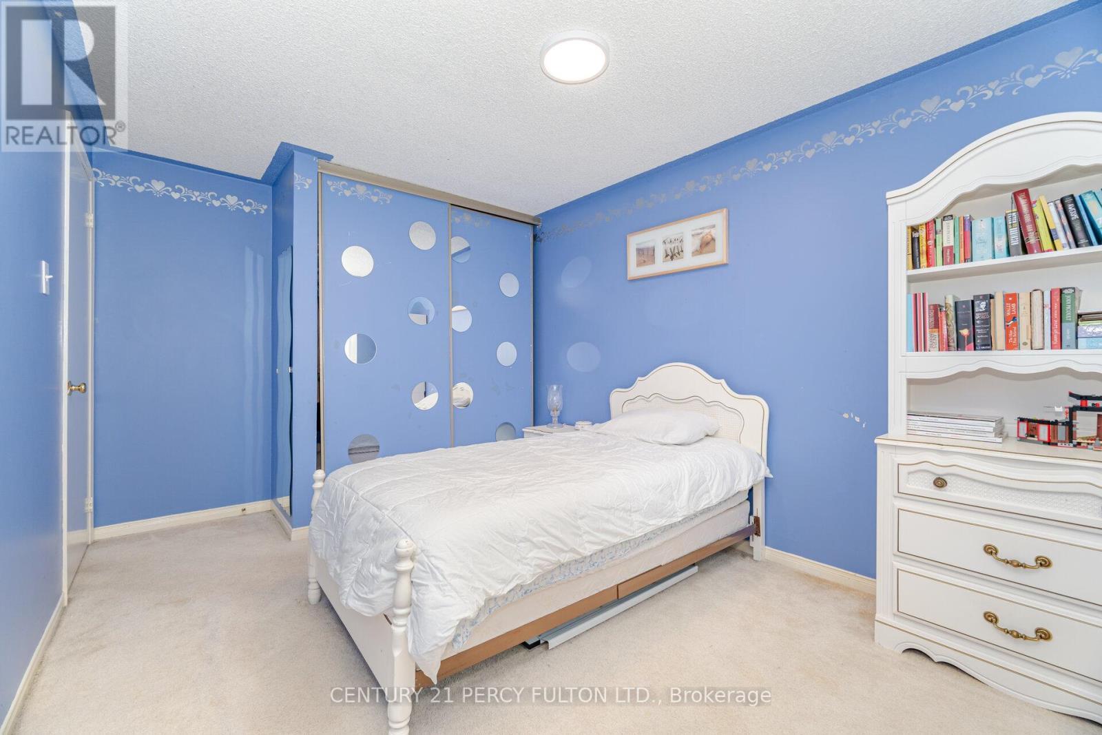 1399 Anton Square, Pickering, ON - Indoor Photo Showing Bedroom
