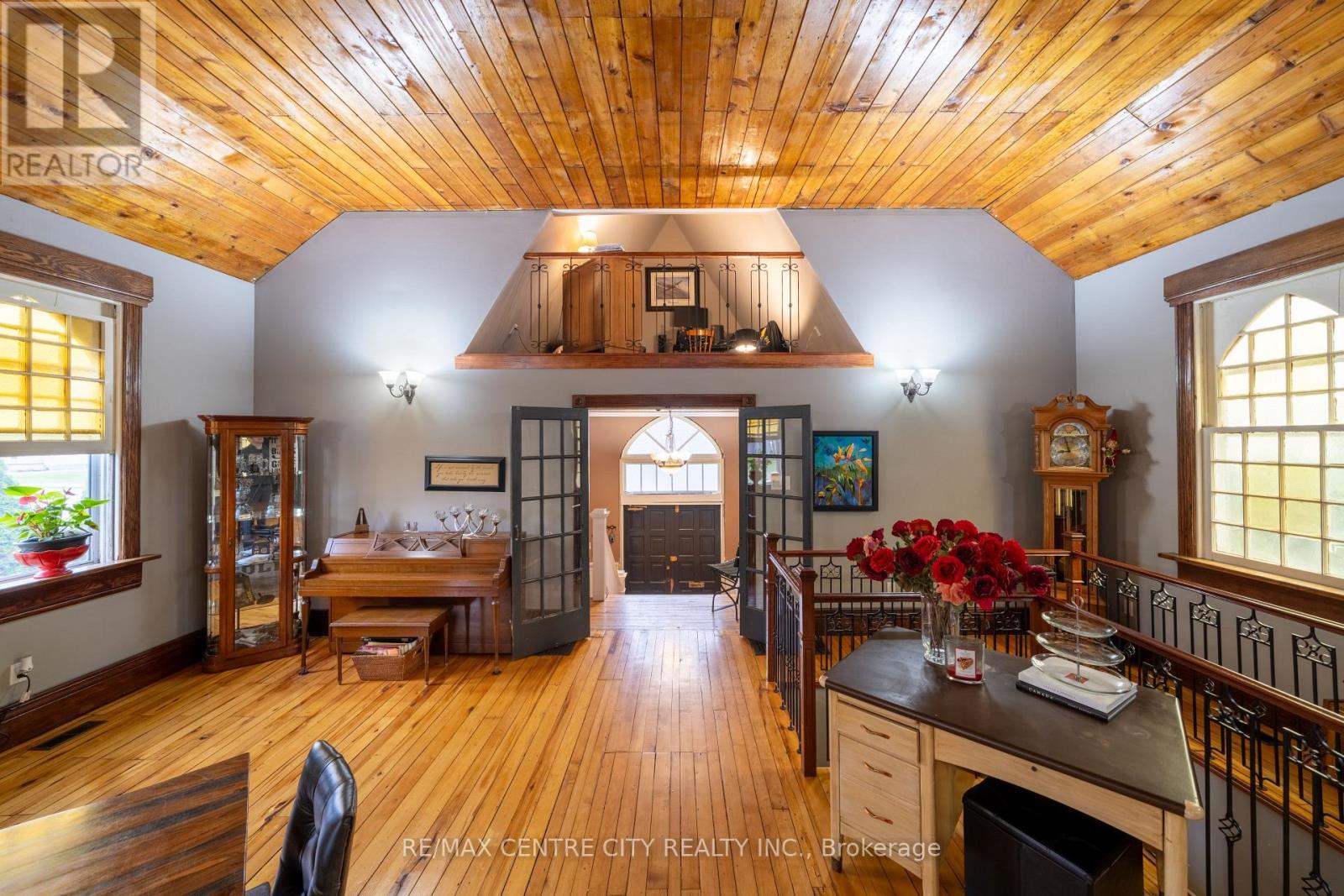 50 High Street W, Strathroy-Caradoc (Sw), ON - Indoor