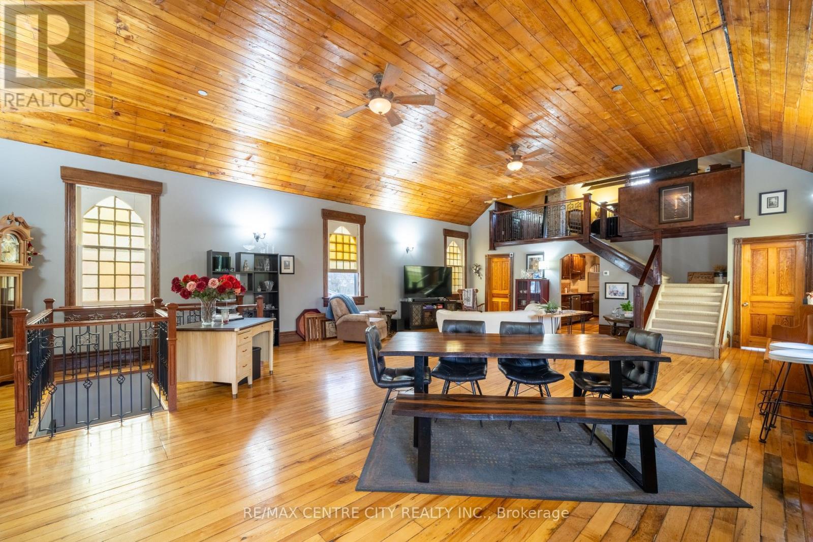 50 High Street W, Strathroy-Caradoc (Sw), ON - Indoor