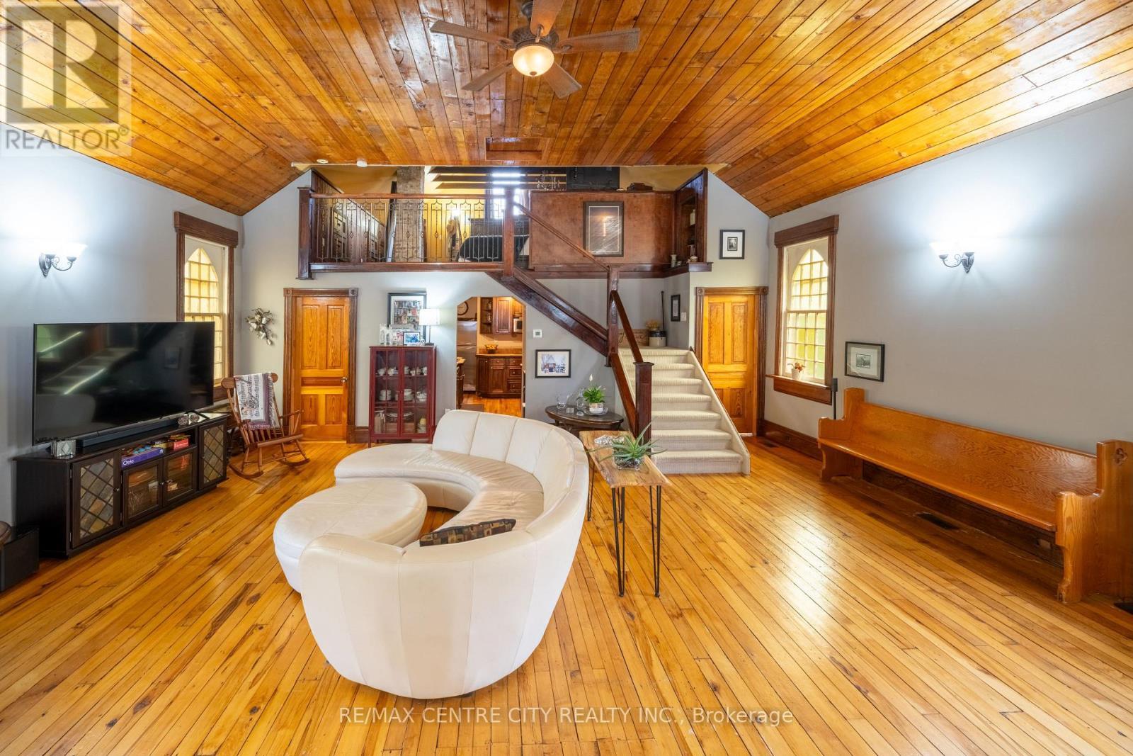 50 High Street W, Strathroy-Caradoc (Sw), ON - Indoor