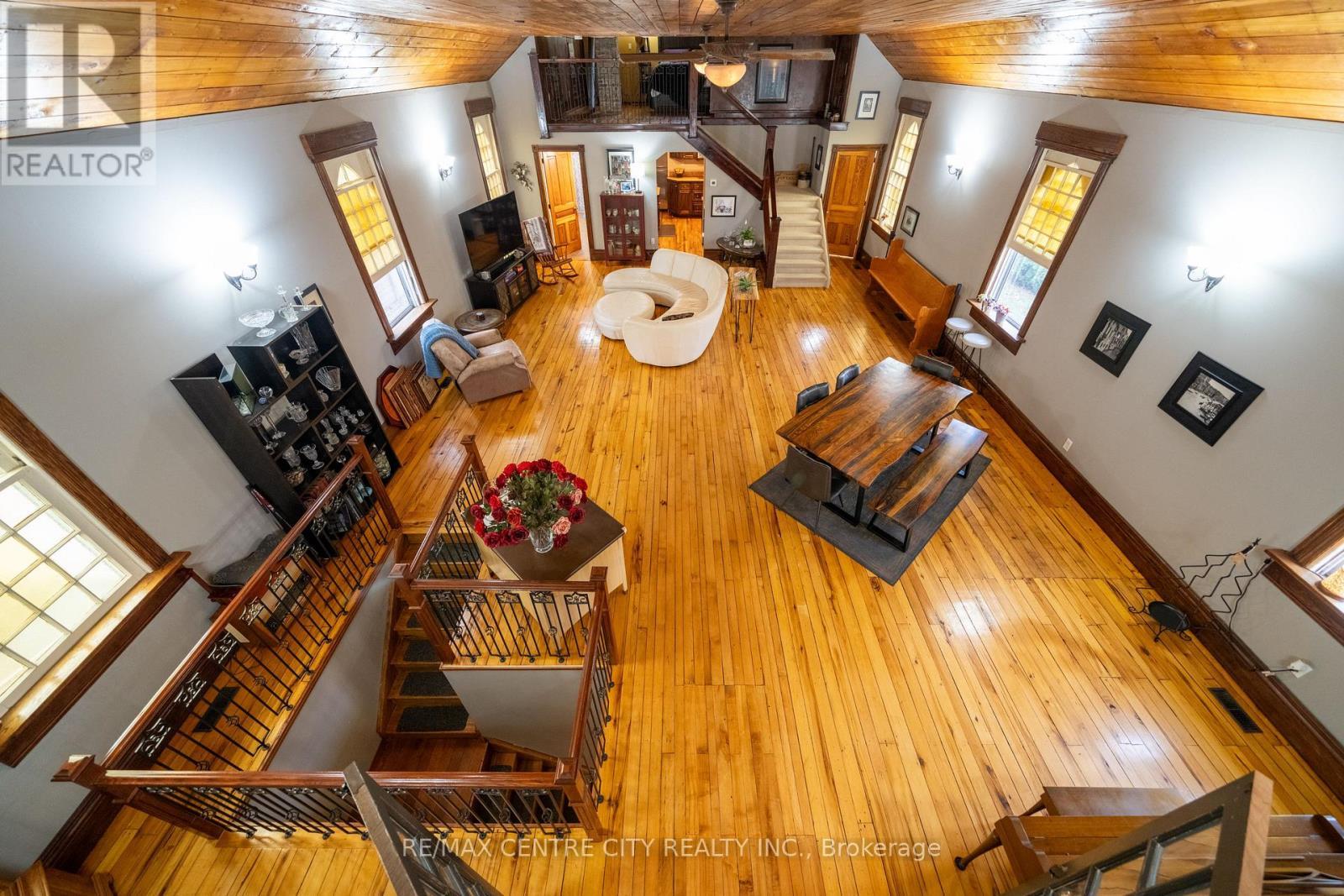 50 High Street W, Strathroy-Caradoc (Sw), ON - Indoor