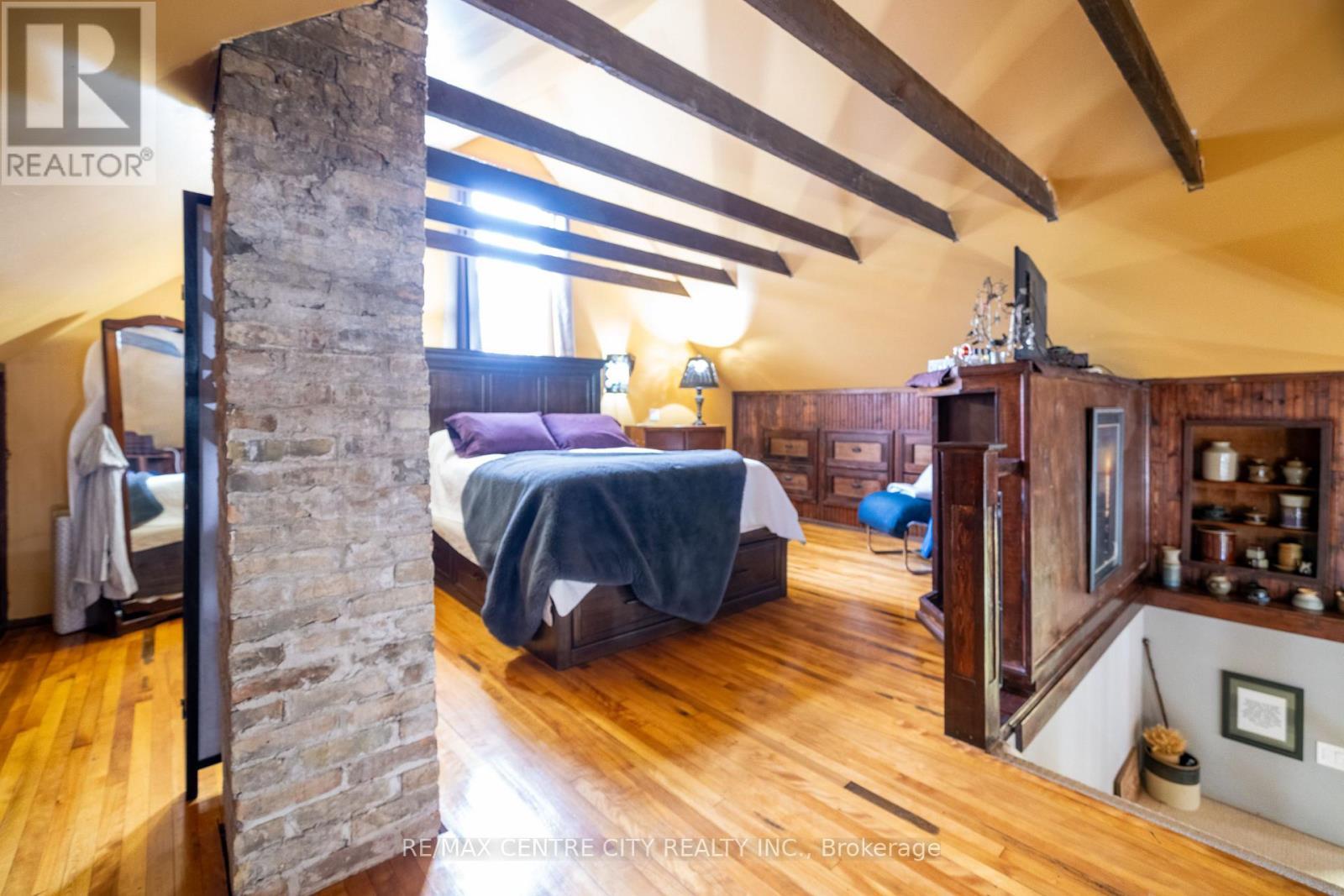 50 High Street W, Strathroy-Caradoc (Sw), ON - Indoor