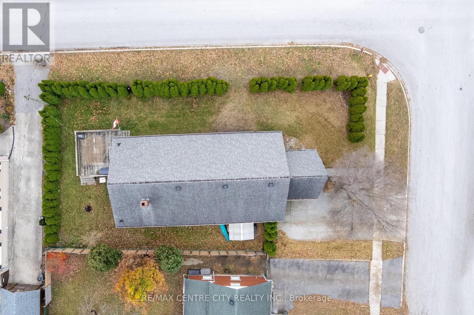 50 High Street W, Strathroy-Caradoc (Sw), ON - Outdoor