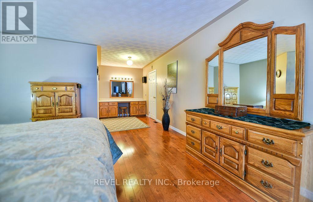 388 Ross Avenue E, Timmins (Tne - North), ON - Indoor Photo Showing Bedroom