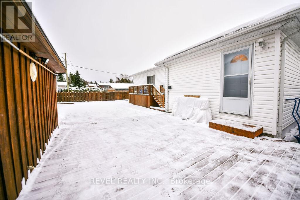 388 Ross Avenue E, Timmins (Tne - North), ON - Outdoor With Exterior
