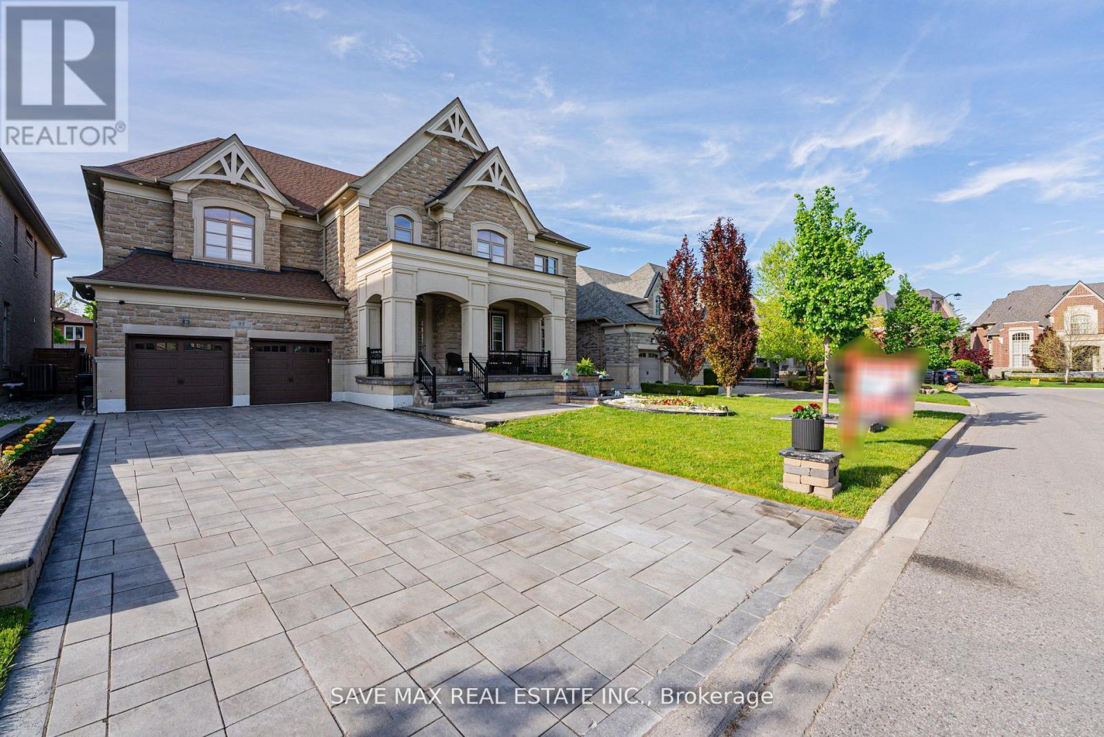 95 Sarracini Crescent, Vaughan, ON - Outdoor With Facade