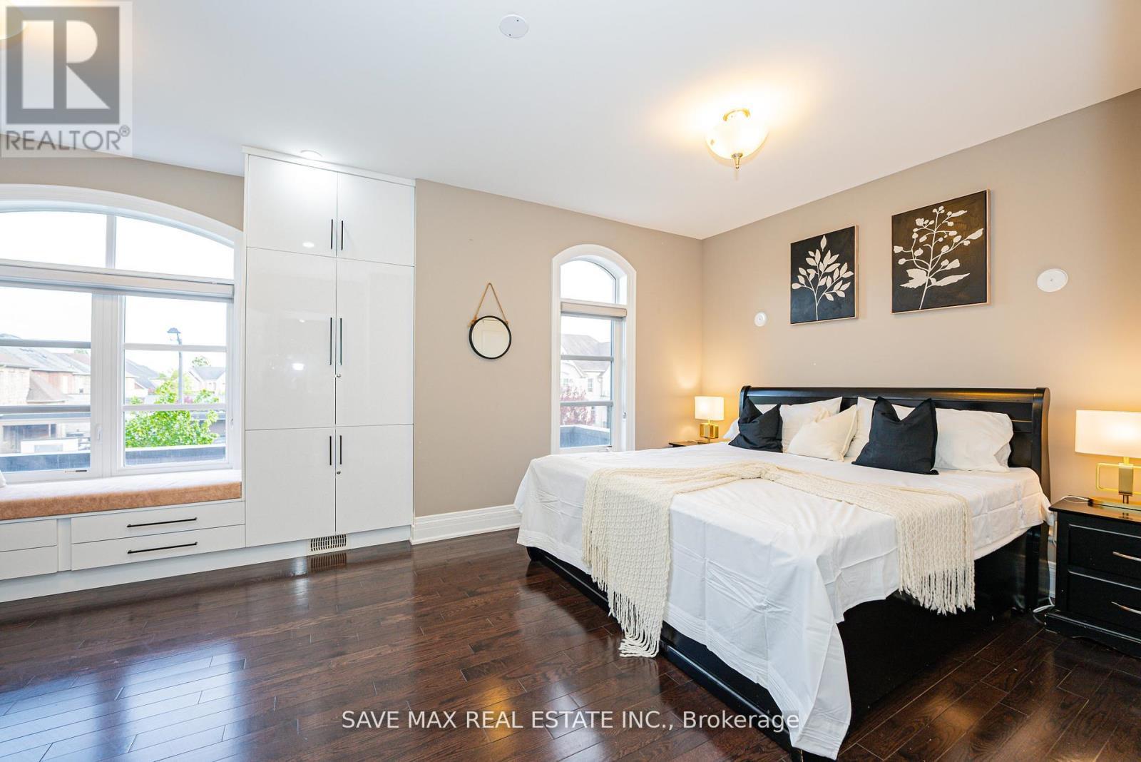 95 Sarracini Crescent, Vaughan, ON - Indoor Photo Showing Bedroom