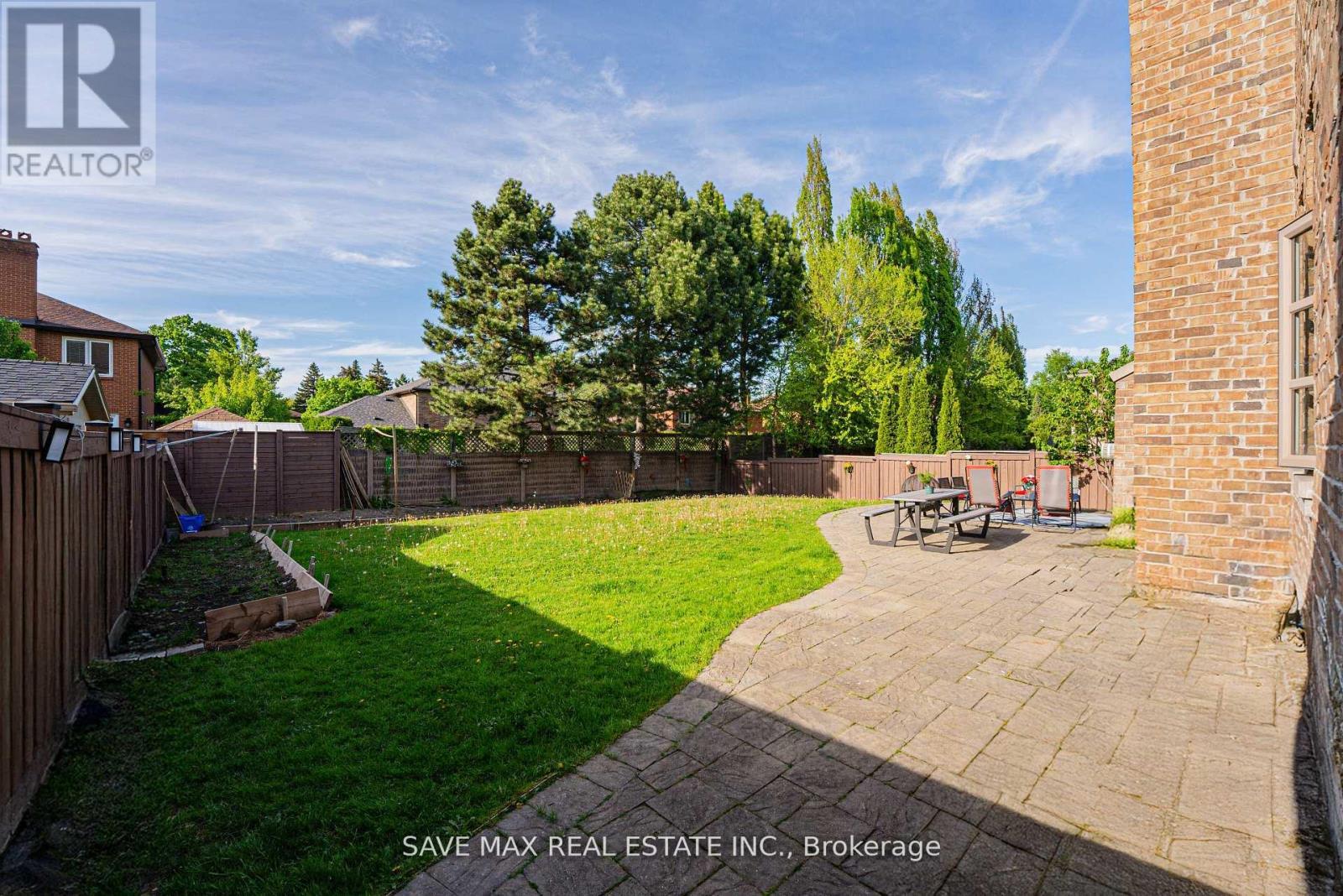 95 Sarracini Crescent, Vaughan, ON - Outdoor