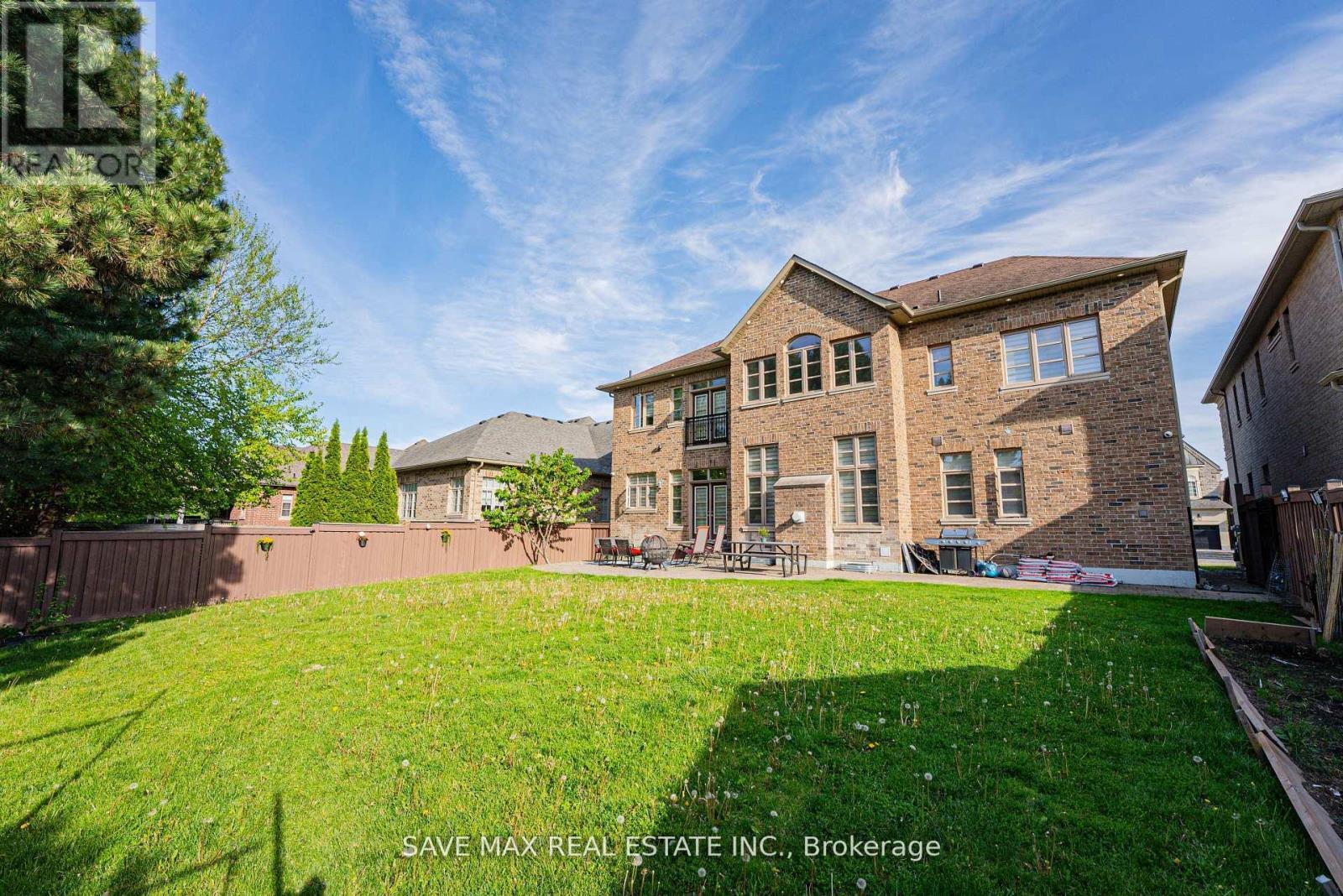95 Sarracini Crescent, Vaughan, ON - Outdoor