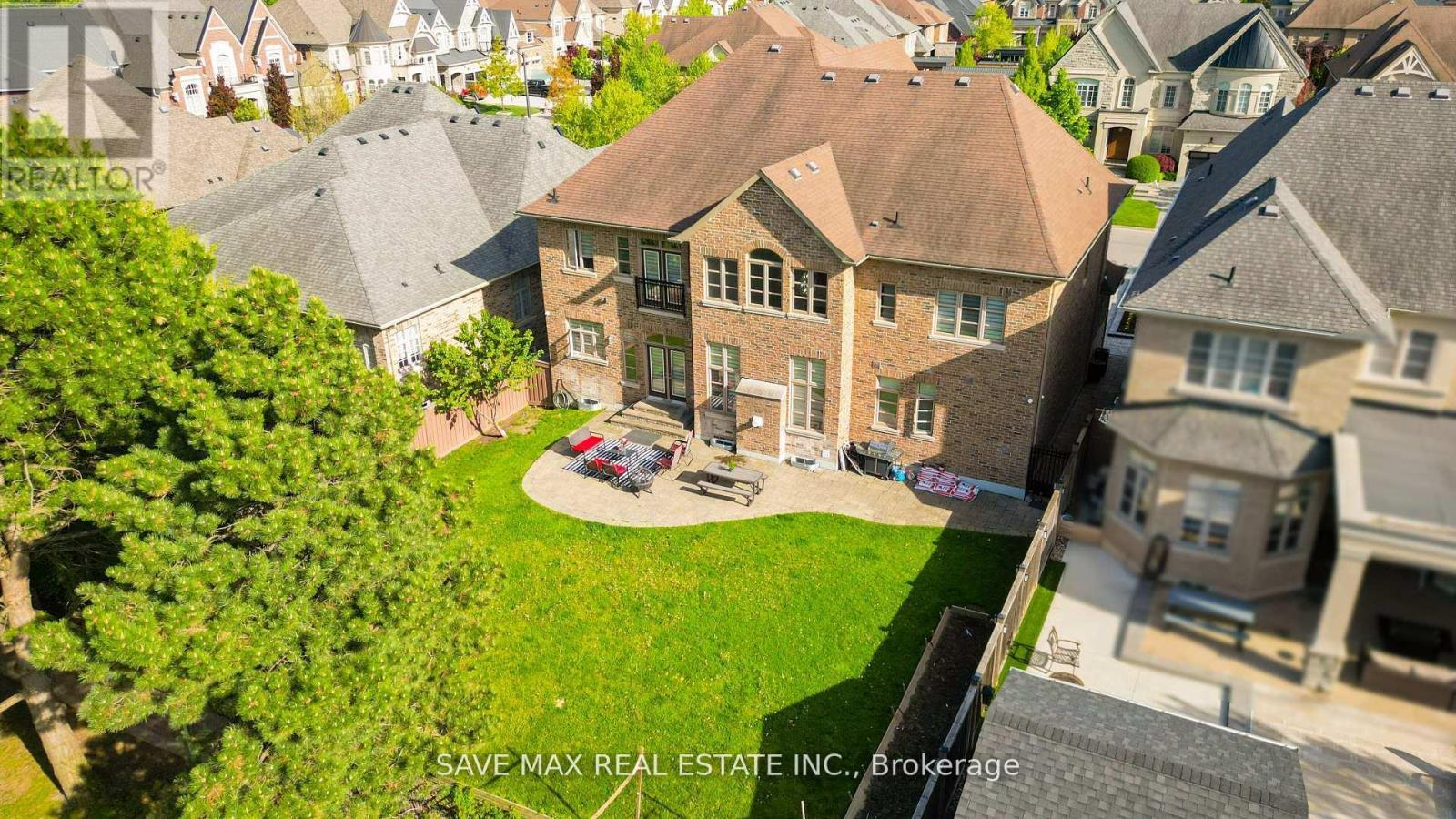 95 Sarracini Crescent, Vaughan, ON - Outdoor