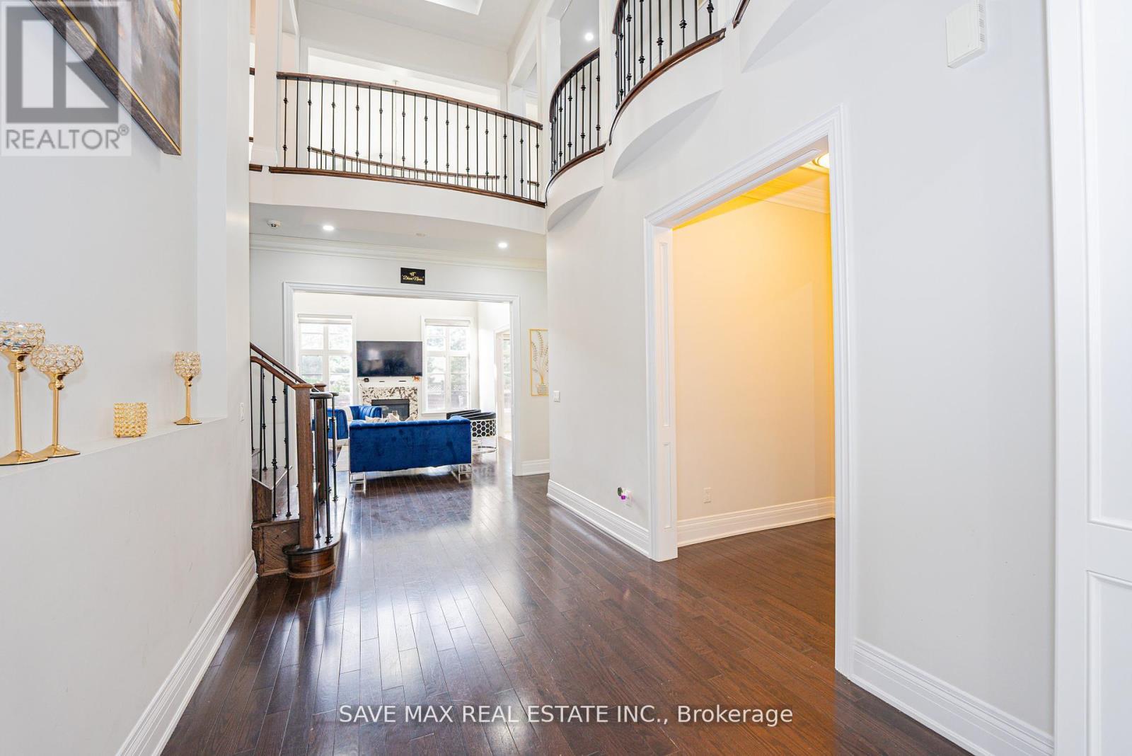 95 Sarracini Crescent, Vaughan, ON - Indoor Photo Showing Other Room