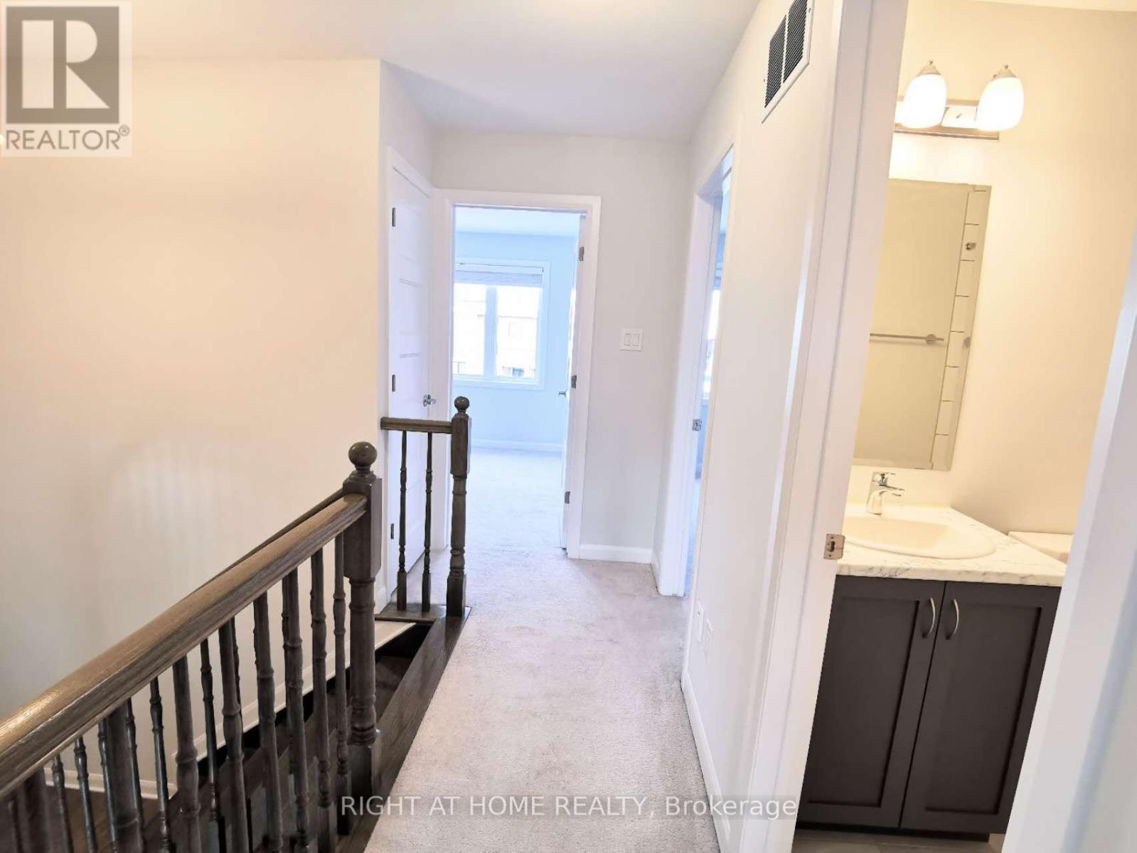 90 Natare Place E, Ottawa, ON - Indoor Photo Showing Other Room