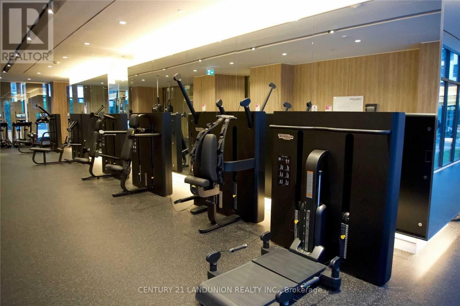 1718 - 27 Bathurst Street W, Toronto, ON - Indoor Photo Showing Gym Room