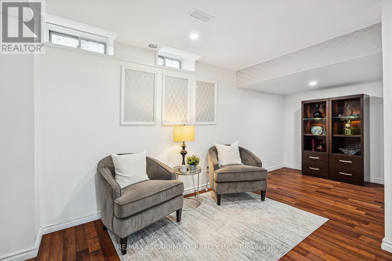 12 Crafter Crescent, Hamilton, ON - Indoor