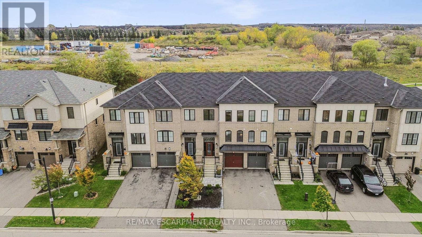 12 Crafter Crescent, Hamilton, ON - Outdoor With Facade