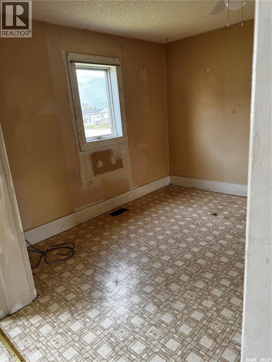 210 2Nd Avenue W, Nokomis, SK - Indoor Photo Showing Other Room