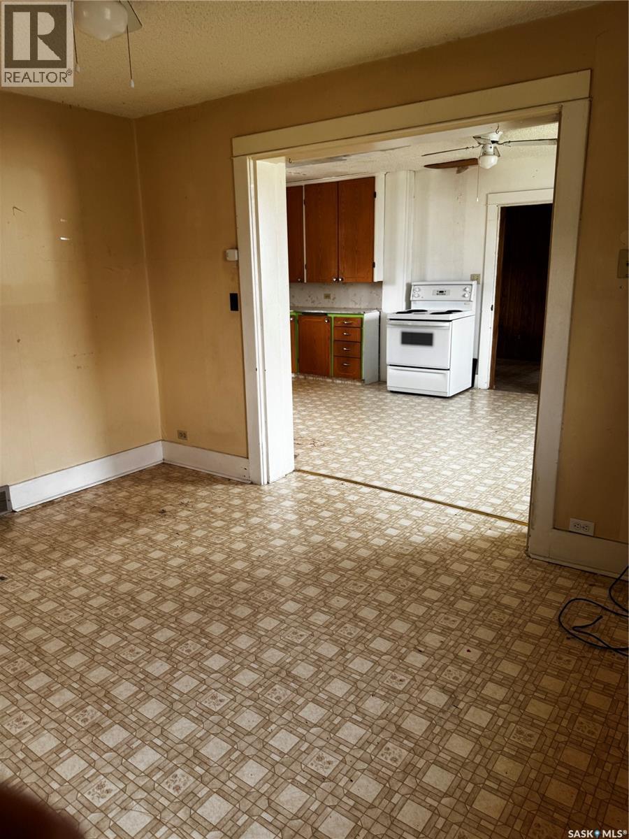 210 2Nd Avenue W, Nokomis, SK - Indoor Photo Showing Other Room