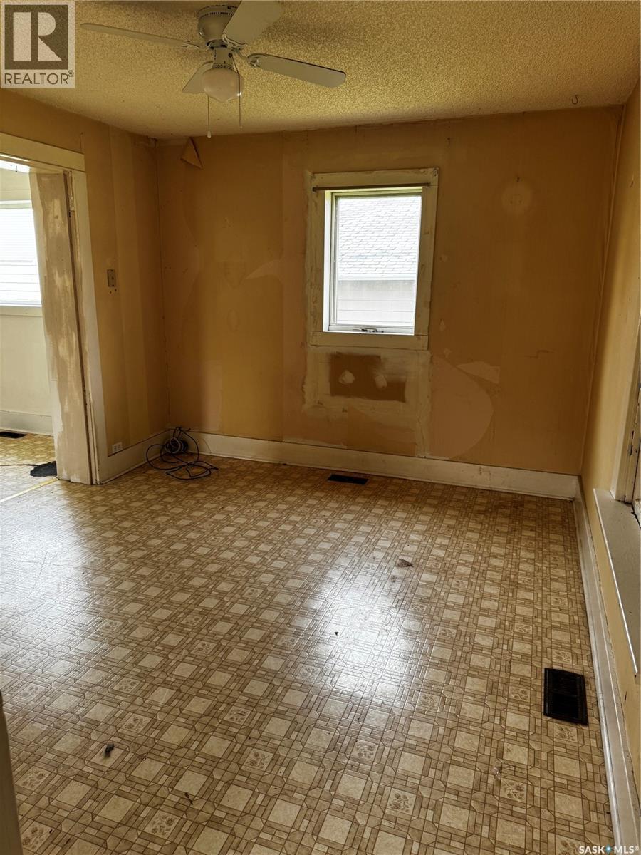 210 2Nd Avenue W, Nokomis, SK - Indoor Photo Showing Other Room