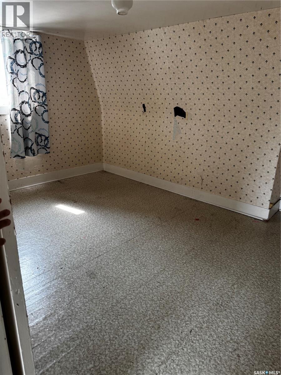 210 2Nd Avenue W, Nokomis, SK - Indoor Photo Showing Other Room