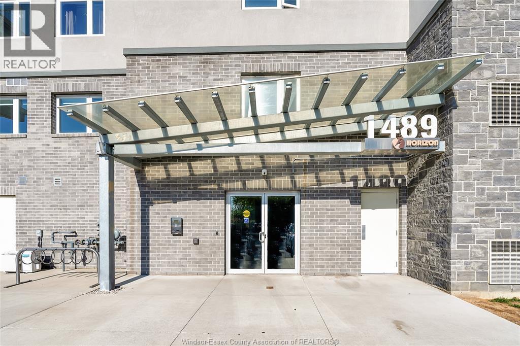 1489 Banwell Unit# 725, Windsor, ON - Outdoor