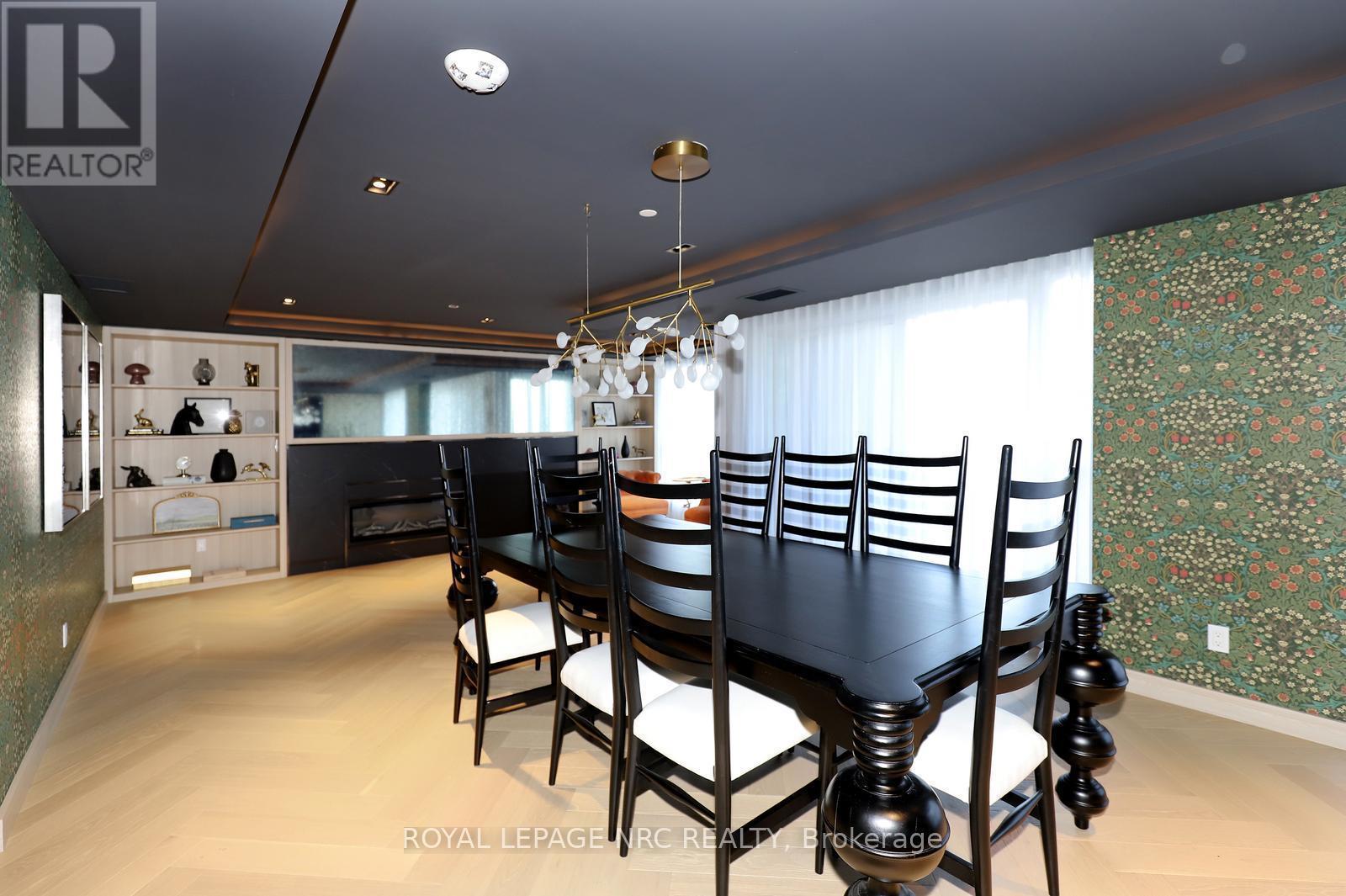 Ph02 - 405 Dundas Street W, Oakville, ON - Indoor Photo Showing Other Room