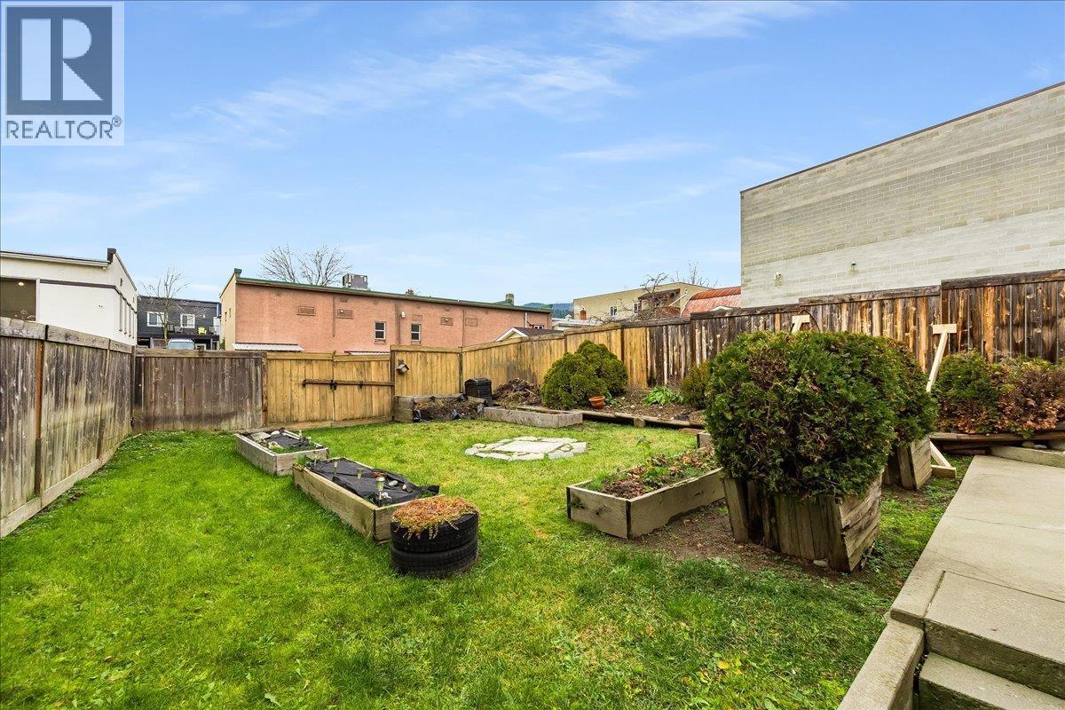 214 11Th Avenue, Castlegar, BC