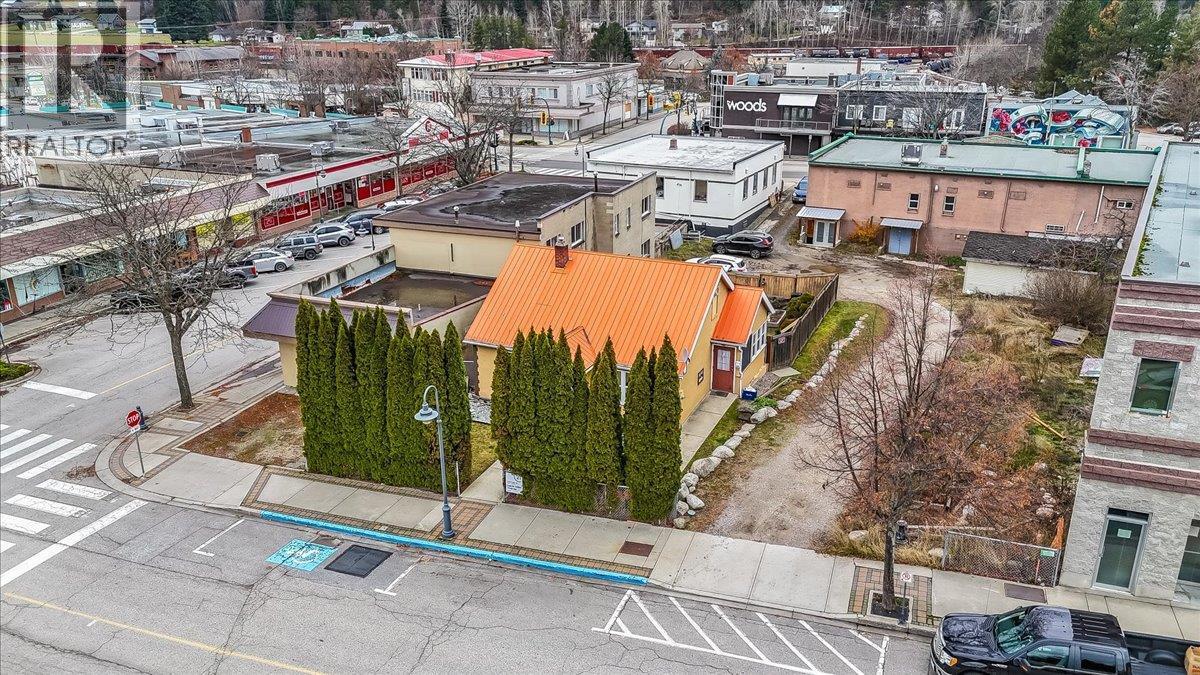 214 11Th Avenue, Castlegar, BC