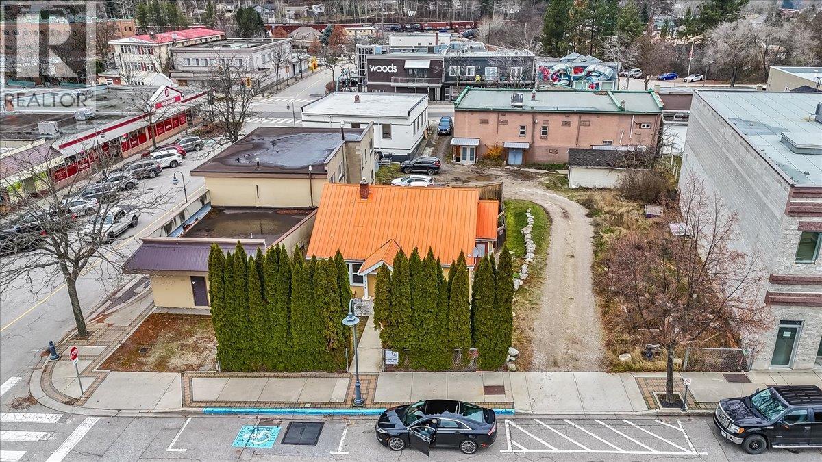 214 11Th Avenue, Castlegar, BC