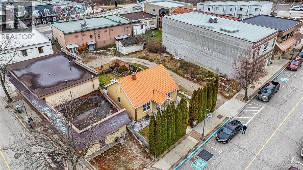 214 11Th Avenue, Castlegar, BC