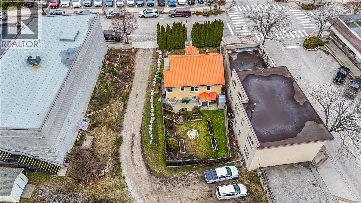 214 11Th Avenue, Castlegar, BC