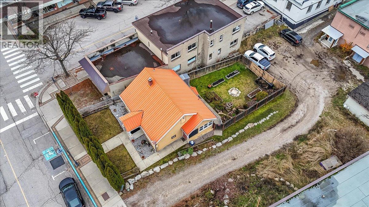 214 11Th Avenue, Castlegar, BC