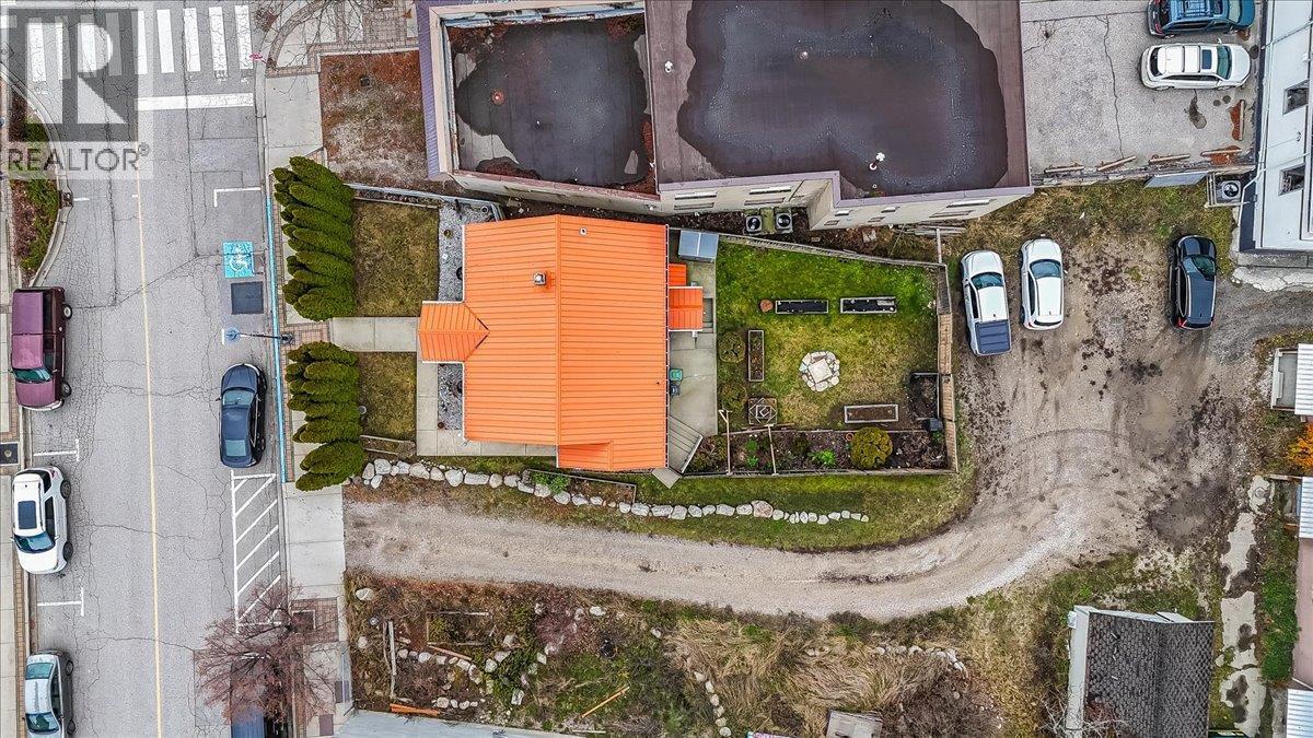 214 11Th Avenue, Castlegar, BC