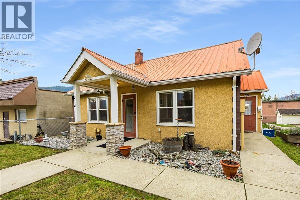 214 11Th Avenue, Castlegar, BC