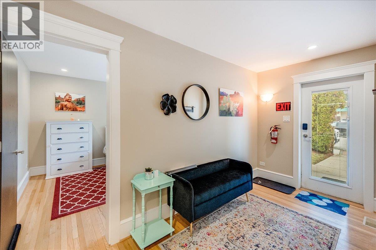 214 11Th Avenue, Castlegar, BC