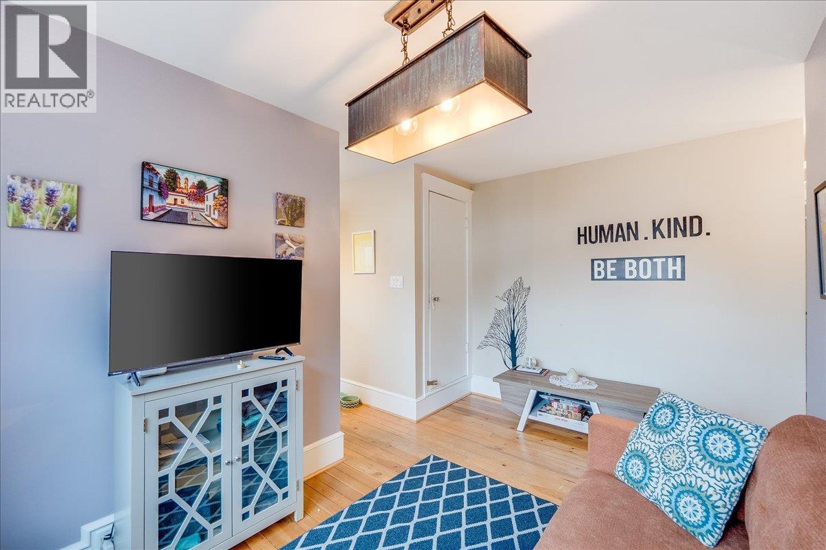 214 11Th Avenue, Castlegar, BC