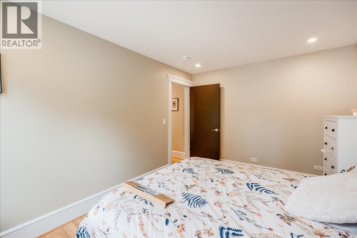 214 11Th Avenue, Castlegar, BC