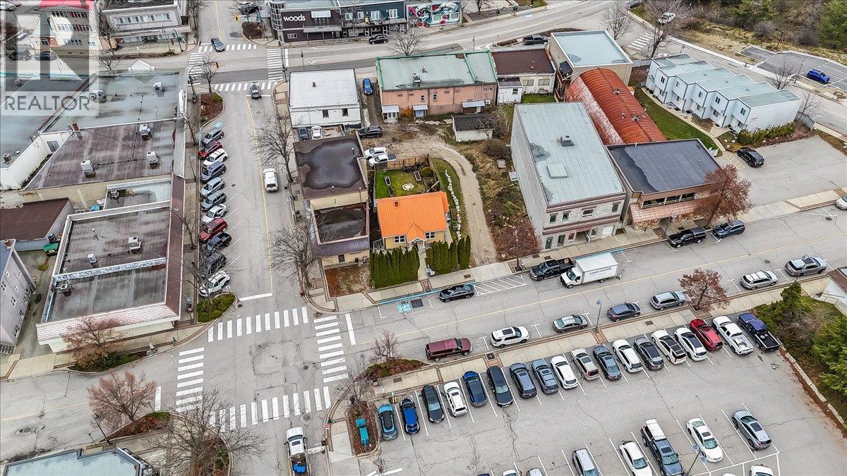 214 11Th Avenue, Castlegar, BC