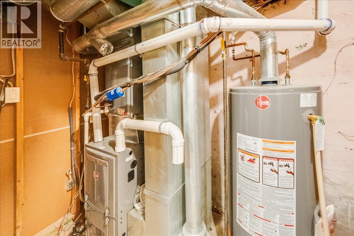 214 11Th Avenue, Castlegar, BC