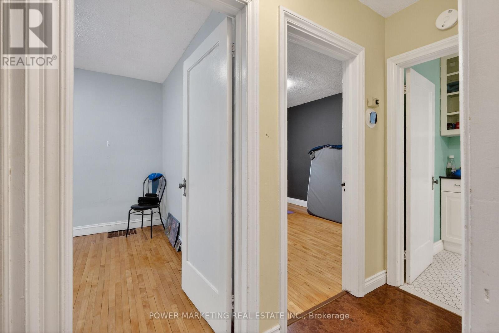 21 Perkins Street, Ottawa, ON - Indoor Photo Showing Other Room