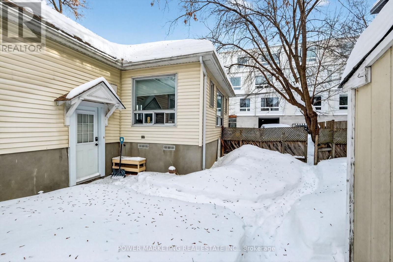 21 Perkins Street, Ottawa, ON - Outdoor