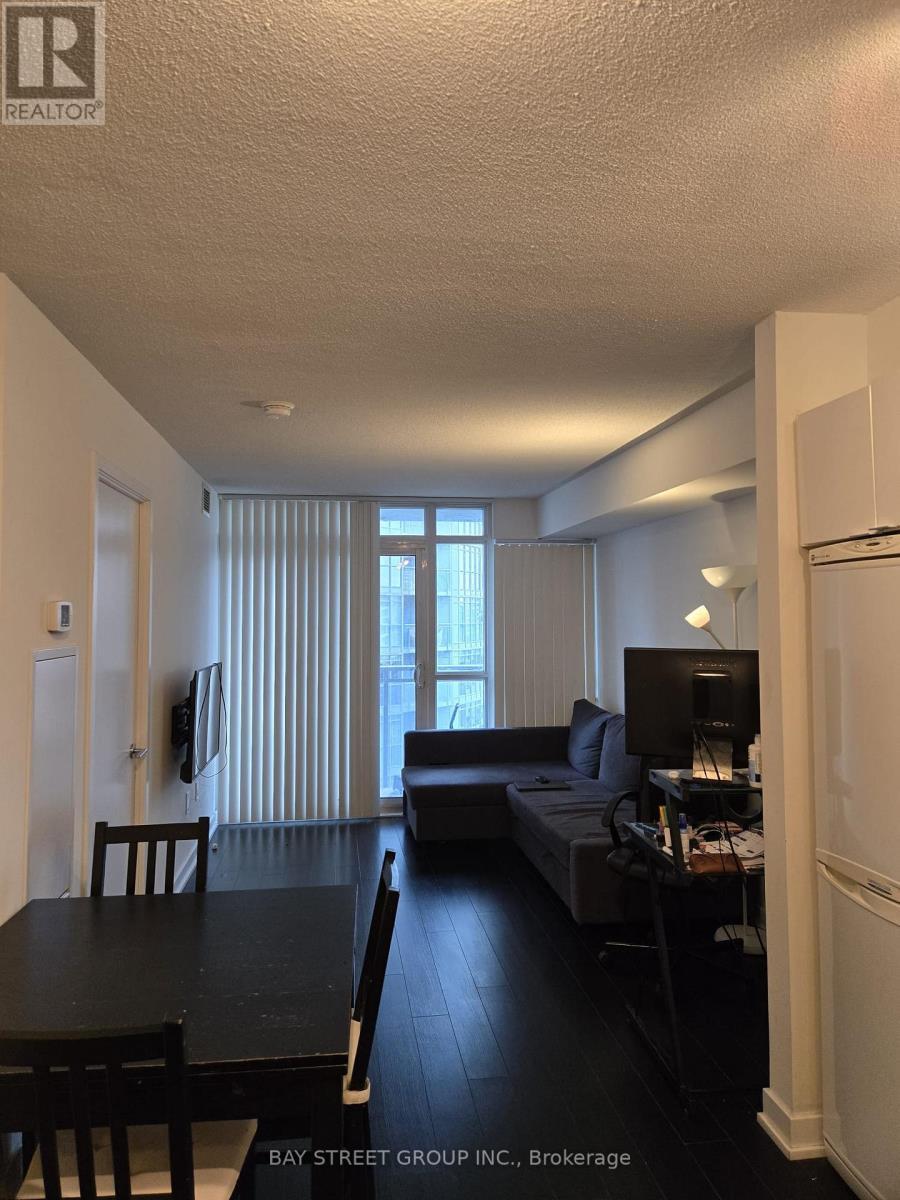 2011 - 15 Iceboat Terrace, Toronto, ON - Indoor