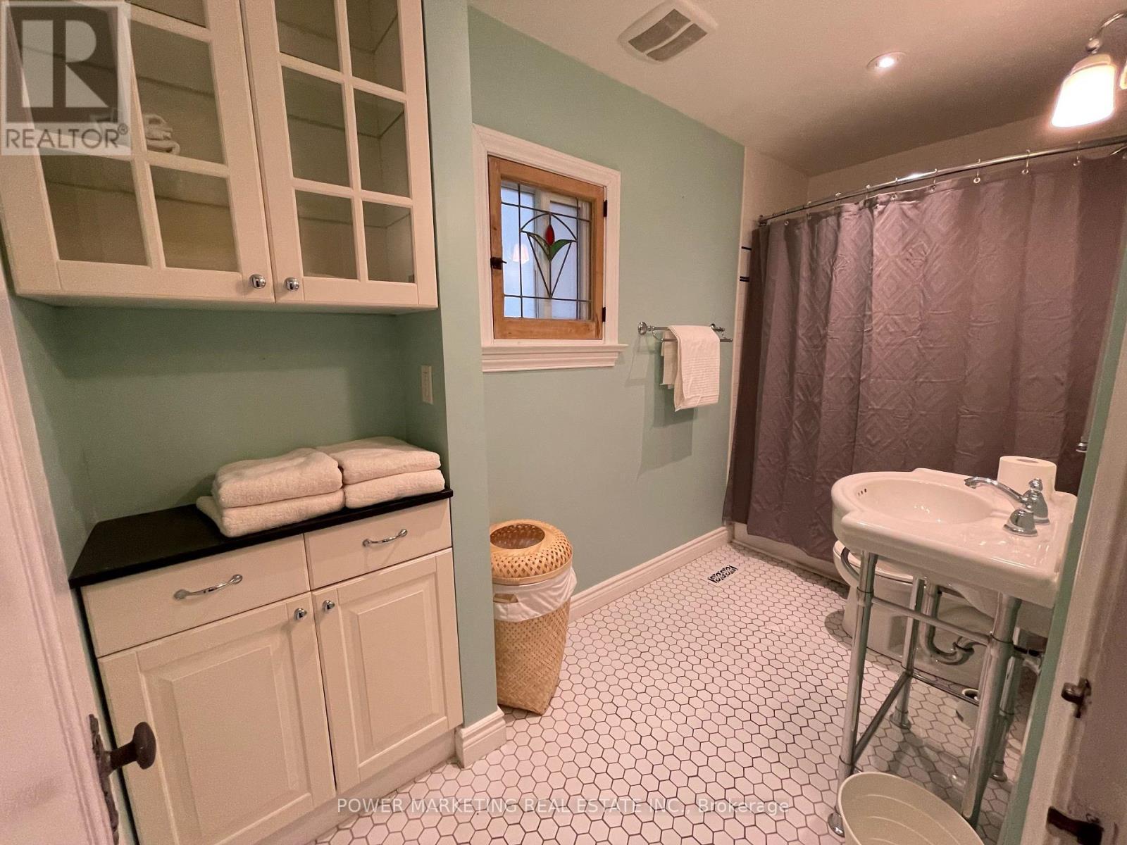 21 Perkins Street, Ottawa, ON