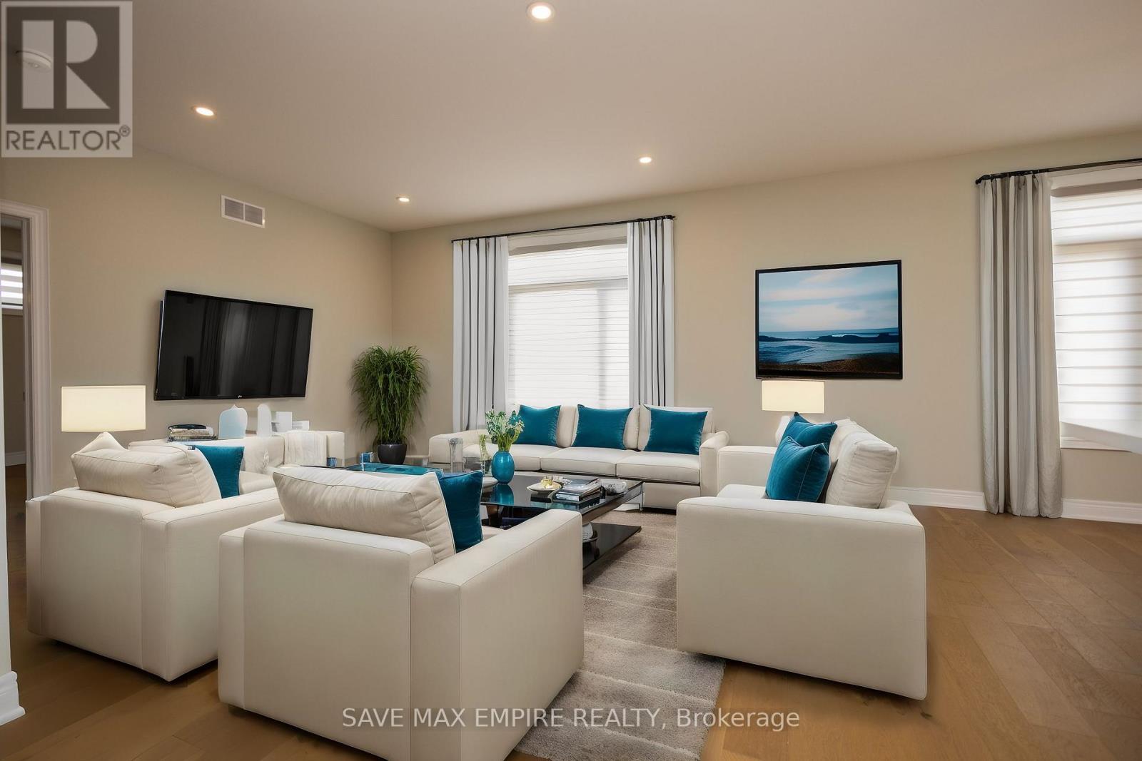 3580 Canfield Crescent, Fort Erie, ON - Indoor Photo Showing Living Room