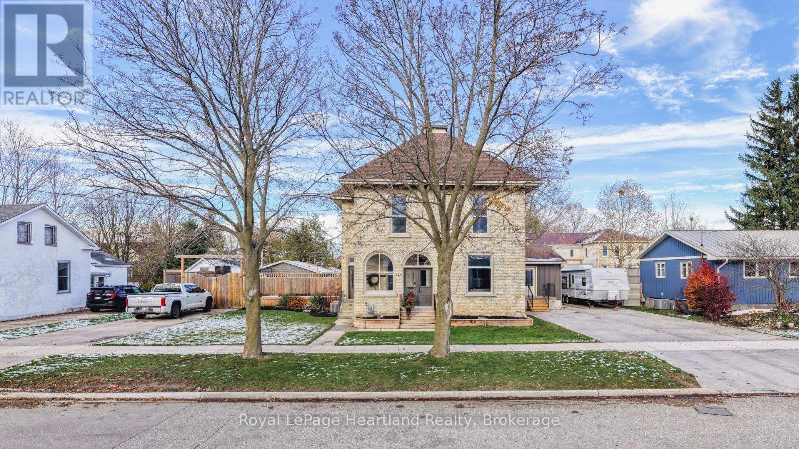 175 St David Street, Goderich (Goderich (Town)), ON - Outdoor With Facade