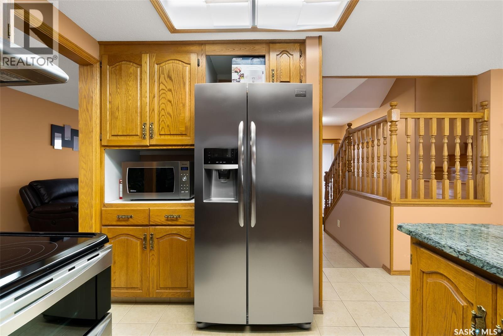 1506 Truesdale Drive E, Regina, SK - Indoor Photo Showing Kitchen